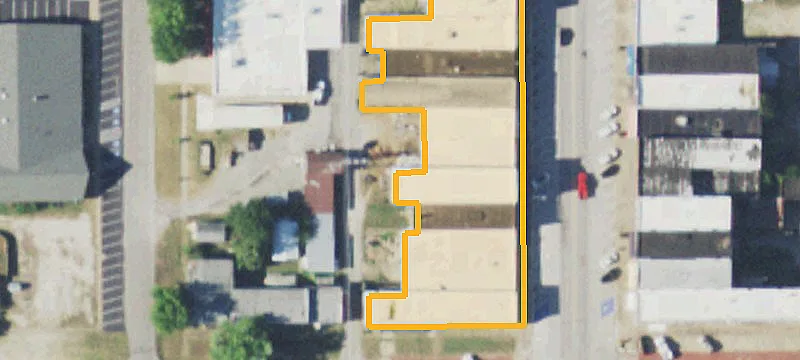 114 Broadway St