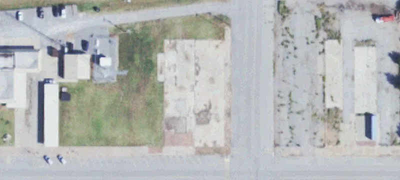 128 Main St
