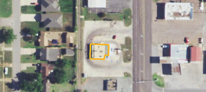 1215 Main St