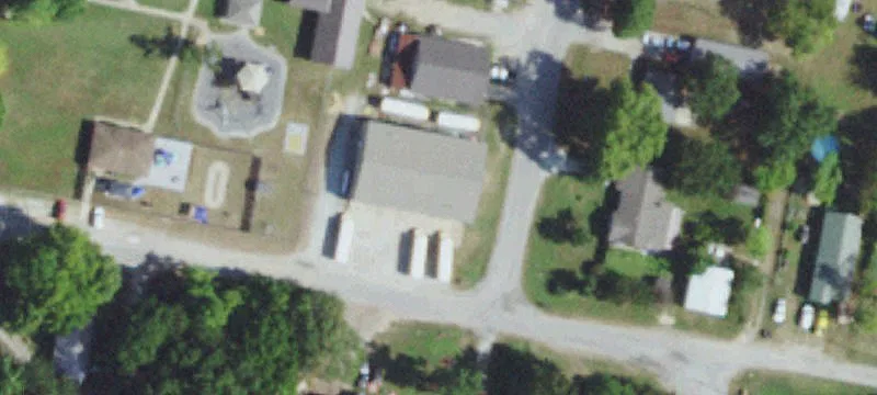 208 4th St