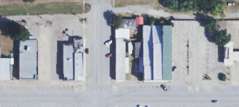 208 2nd St