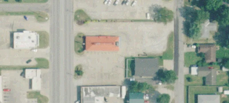 1320 Main St