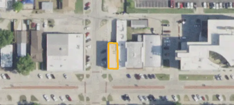 802 Main St