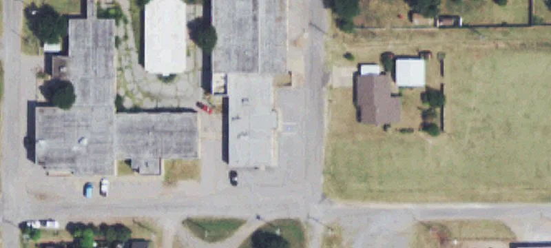 100 2nd St