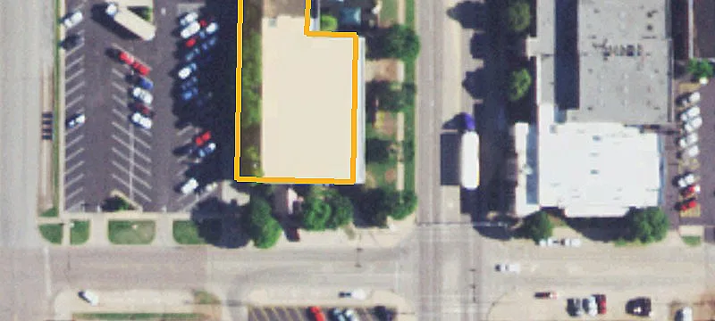 301 Main St