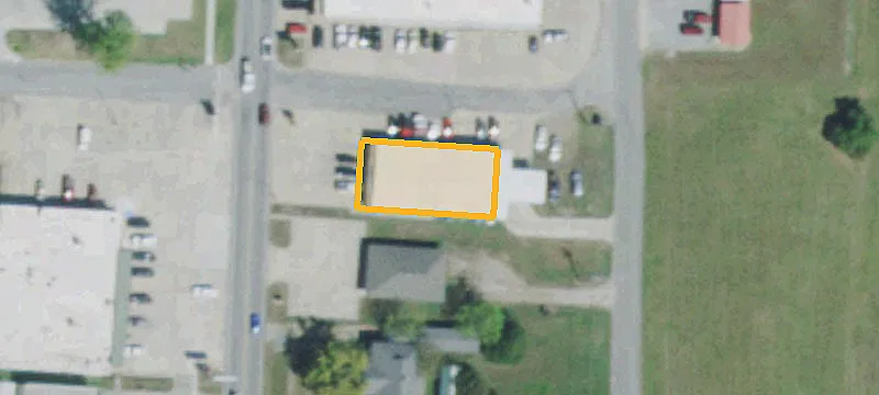 401 Main St