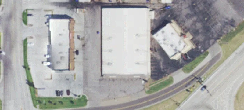 1225 Main St