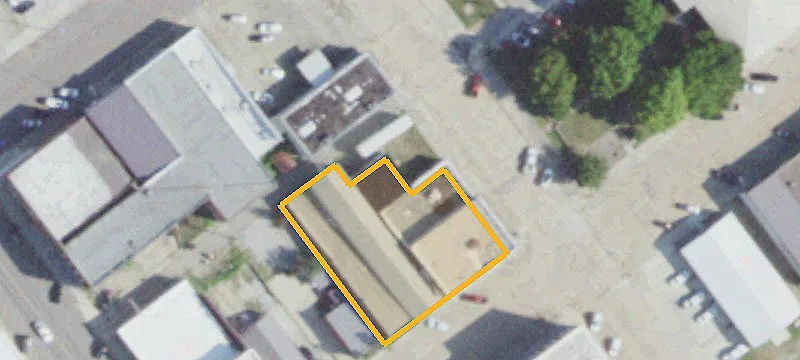 120 Broadway St