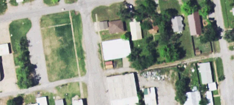 100 Oak St