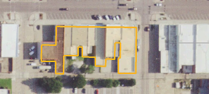 907 Main St
