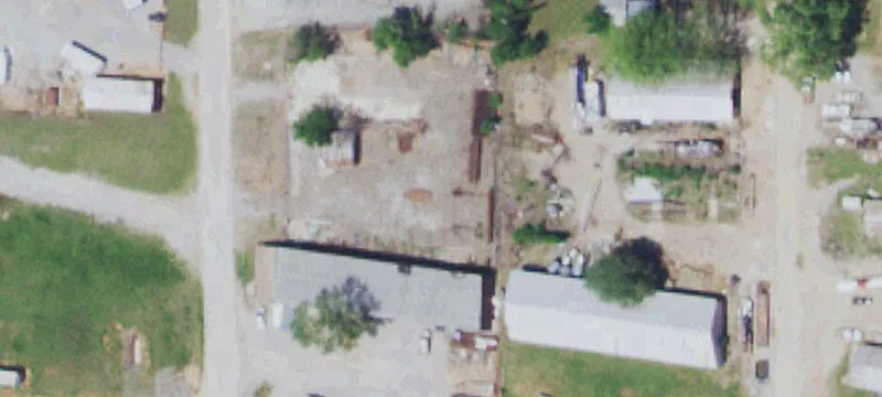 100 2nd St