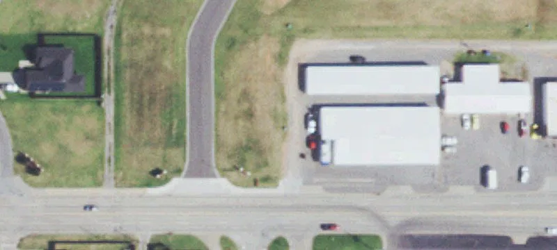 1001 Davis Ave