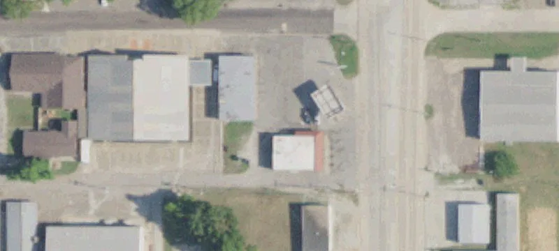 621 Broadway Ave