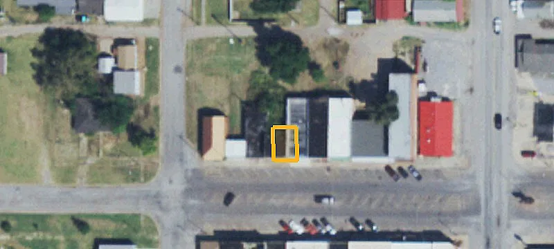 320 Main St
