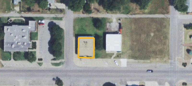 320 Main St