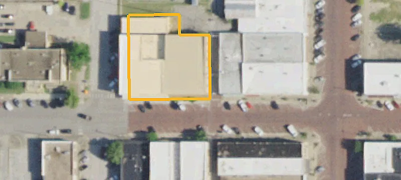 210 Oak Ave