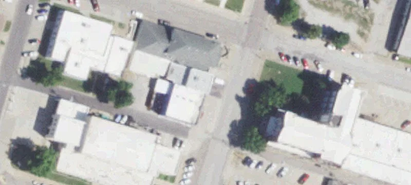 221 3rd Ave