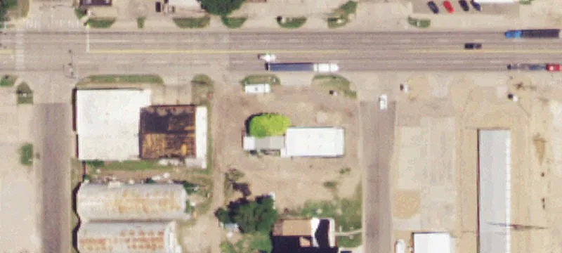 305 2nd St