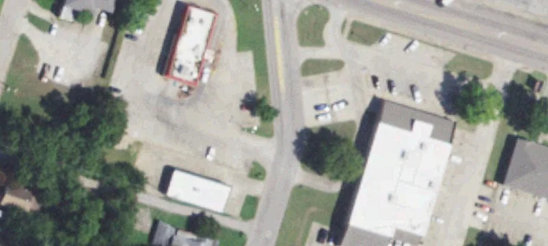 1305 Main St