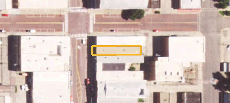 421 Main St