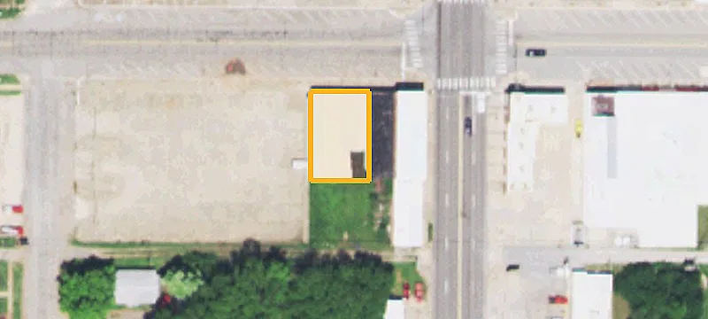 302 Oak Main Ave