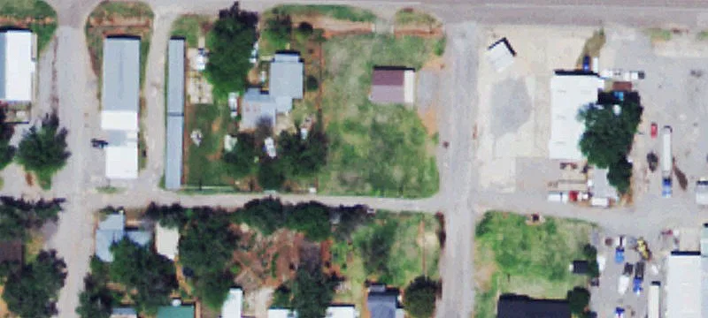 100 2nd St