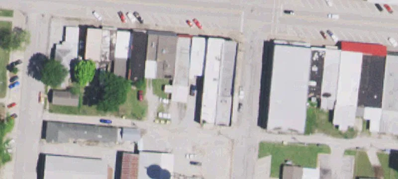 305 Main St
