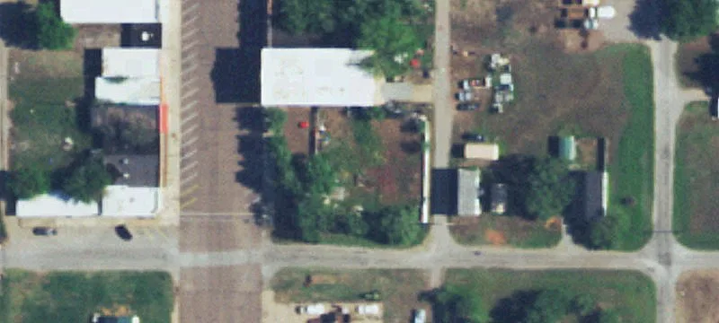 300 Main St