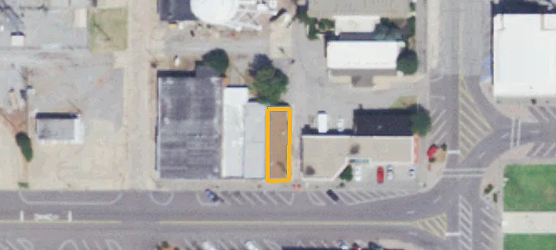 120 1st St