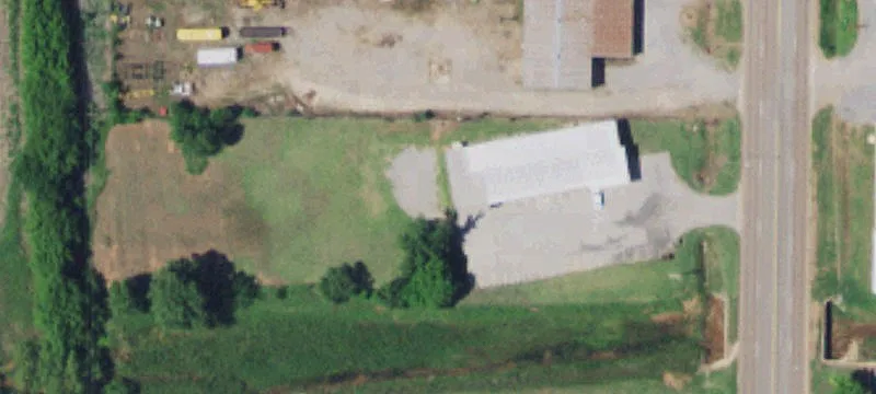 1425 Main St