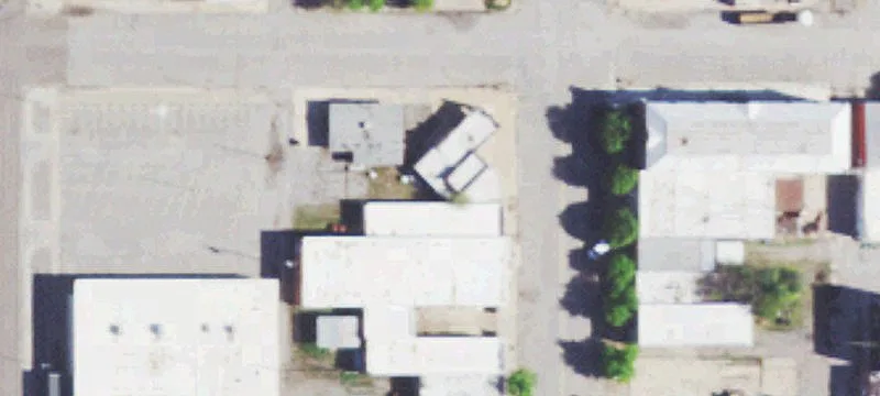 208 3rd St