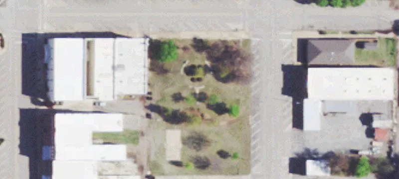 112 4th St