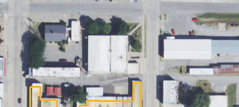 120 1st St