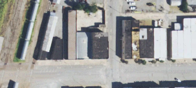 301 Grand Ave