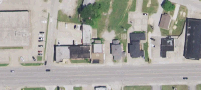 907 Broadway St