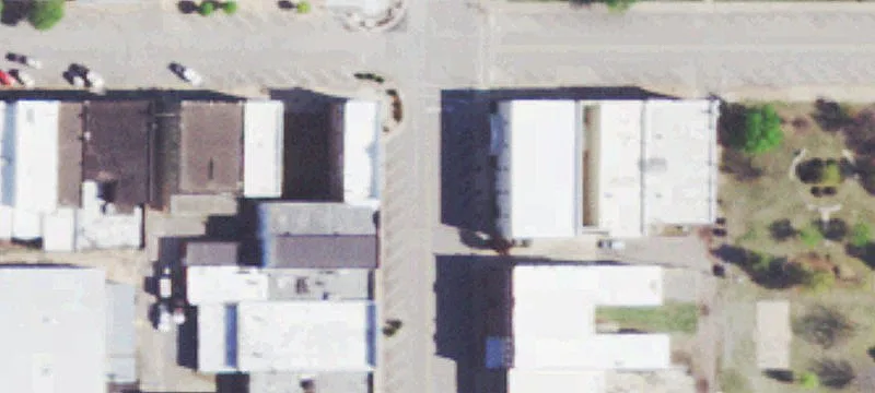 100 4th St