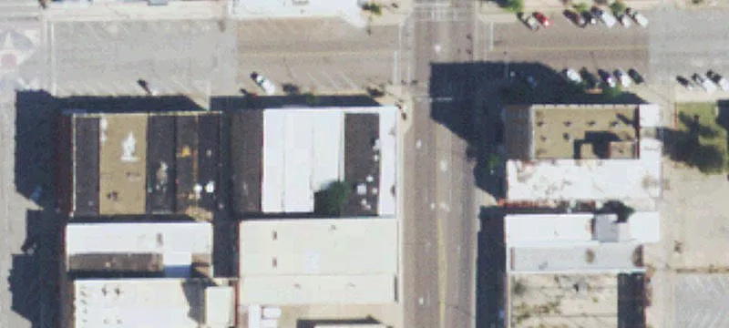 100 Grand Ave