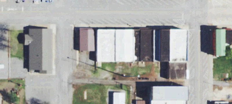 Ee 210th E Main