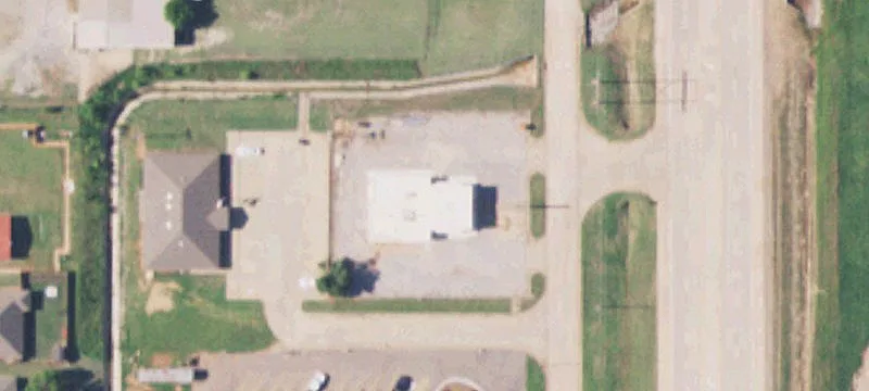 2202 Main St