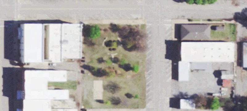 114 4th St