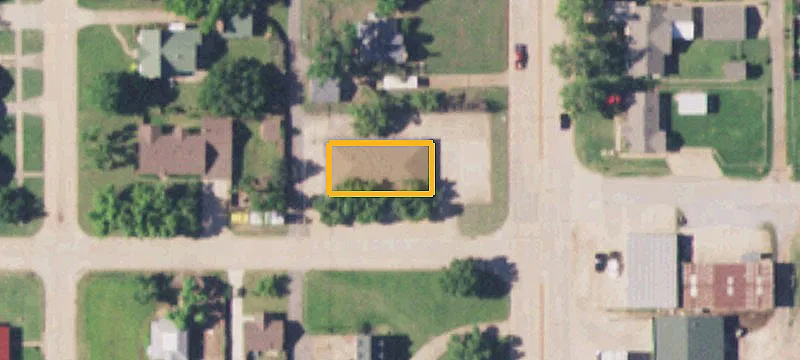 922 Main St