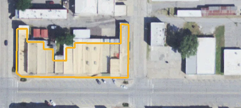 121 Main St