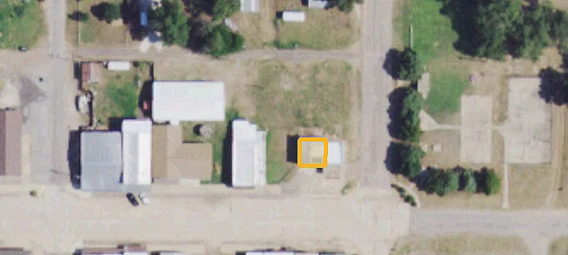1181 Main St