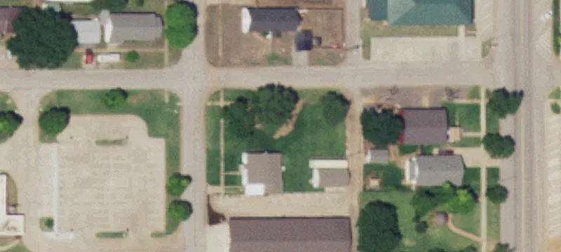 112 4th St