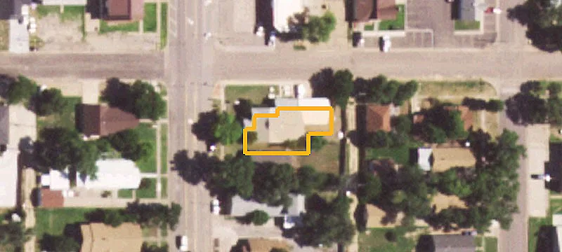 1021 Main St