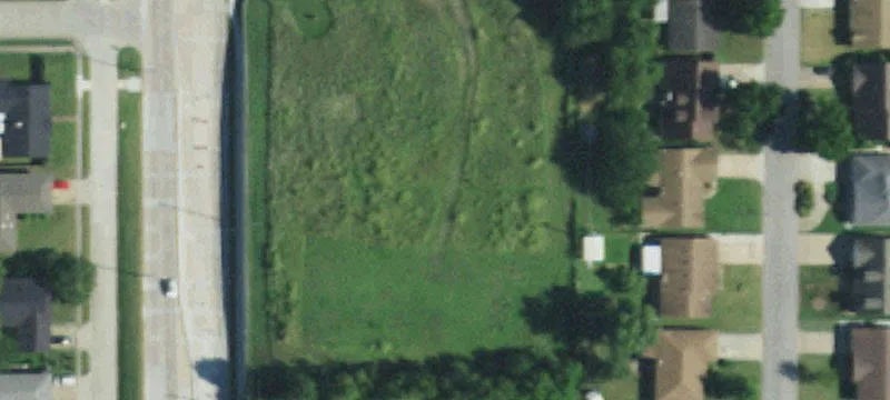 2215 Memorial Dr