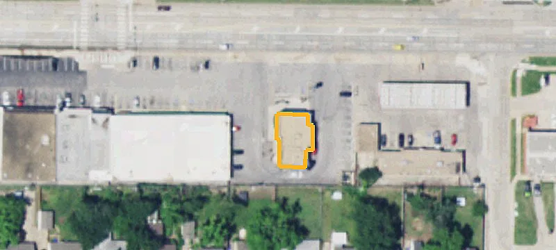 820 Main St