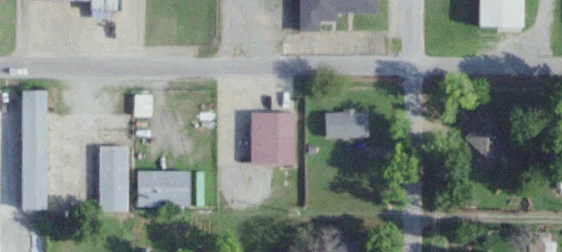 136 3rd Ave
