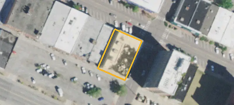 401 Broadway St