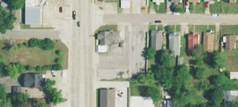 2033 Kickapoo Ave
